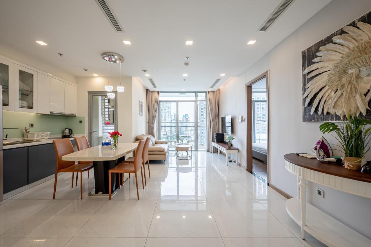 Căn hộ Luxury At Vinhomes Park *