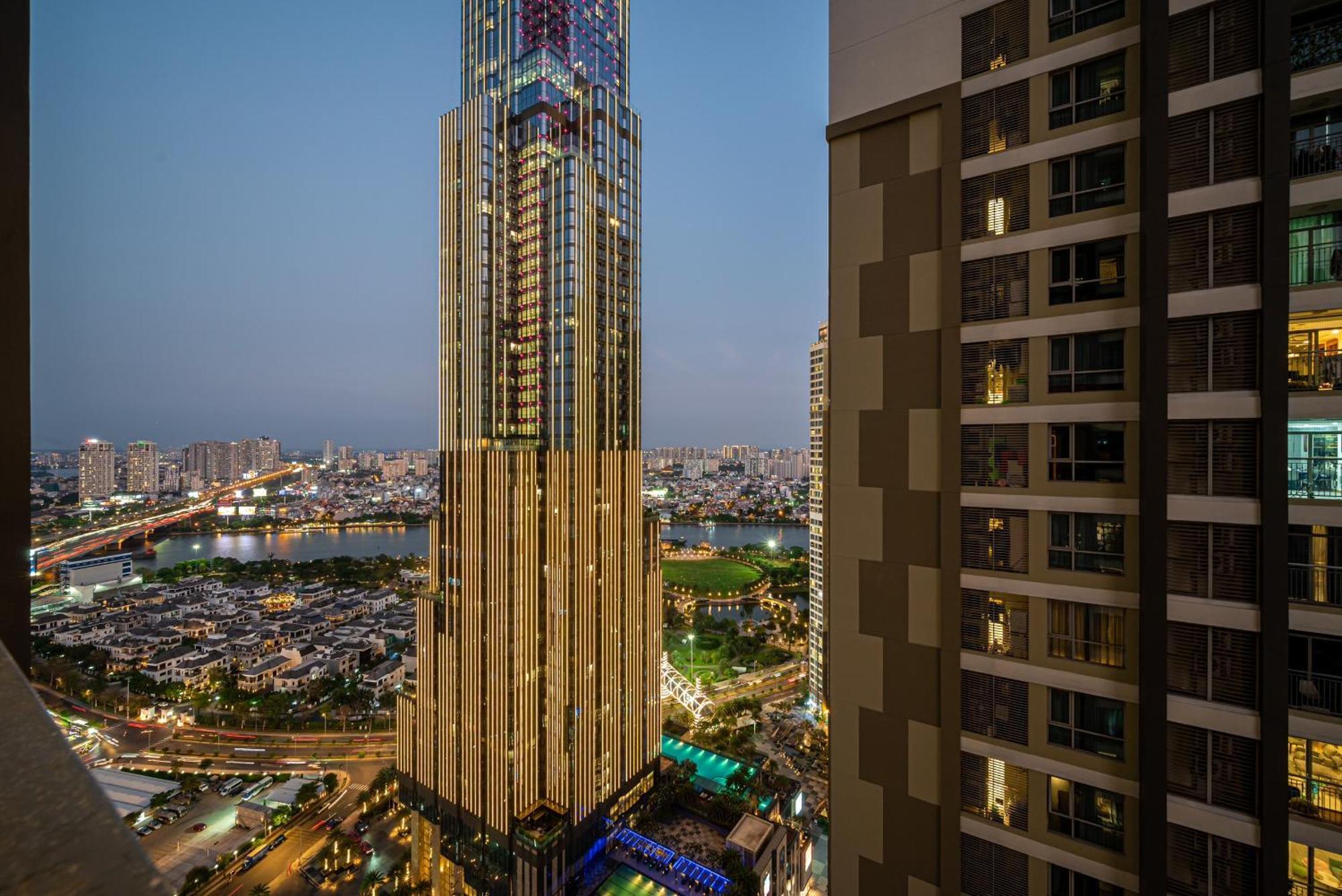 Luxury At Vinhomes Park Căn hộ TP. Hồ Chí Minh