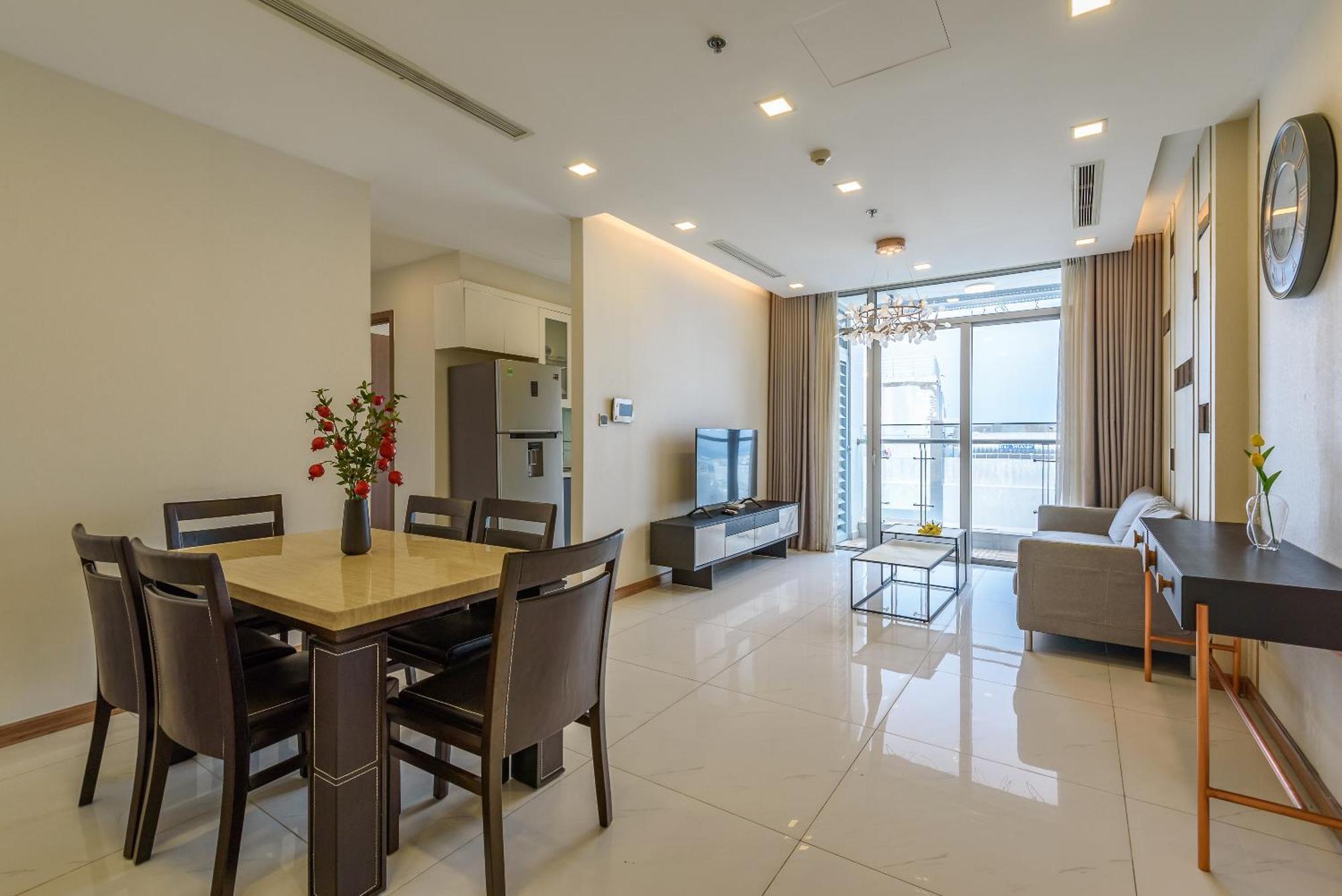 Căn hộ Luxury At Vinhomes Park *