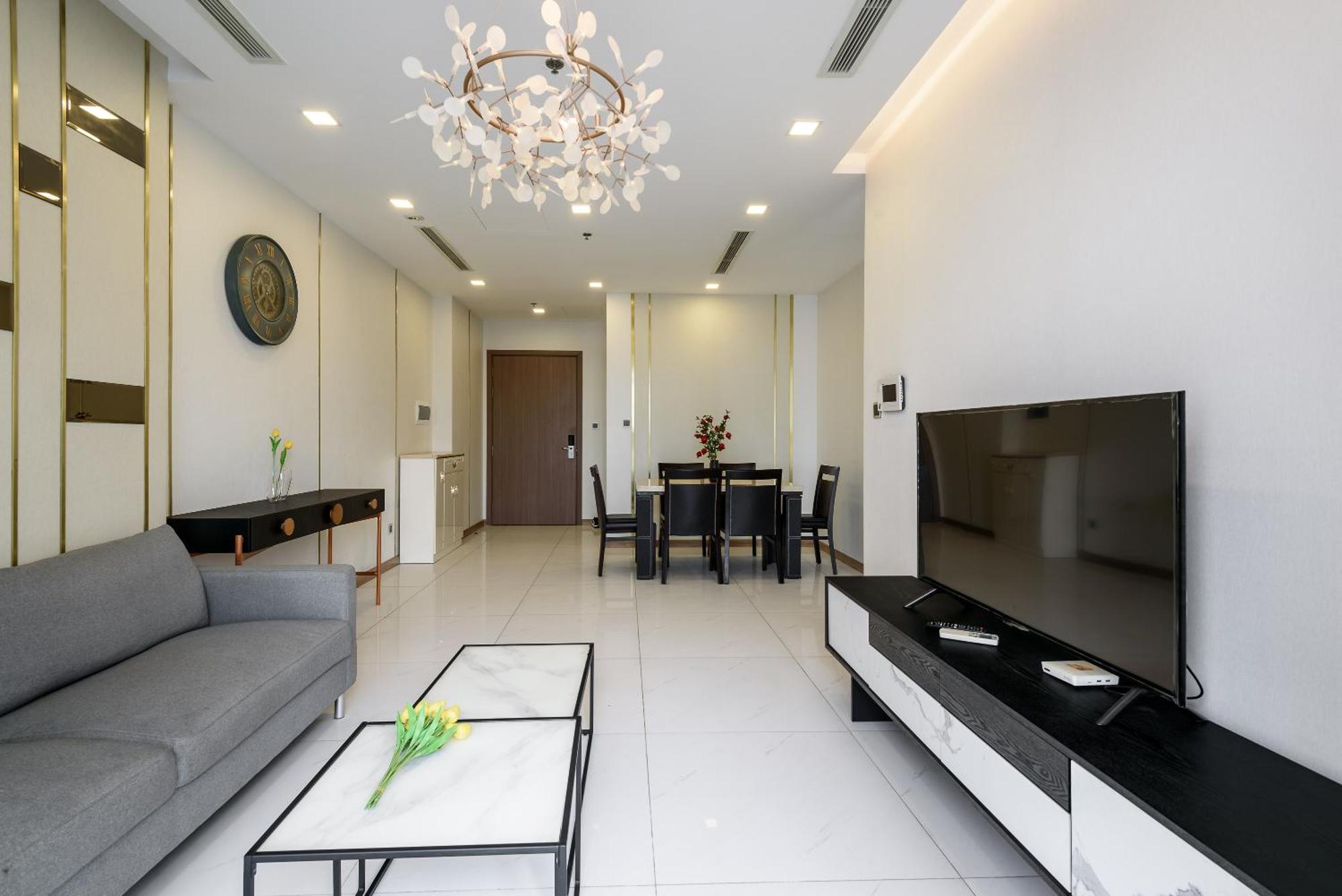 Luxury At Vinhomes Park Căn hộ TP. Hồ Chí Minh