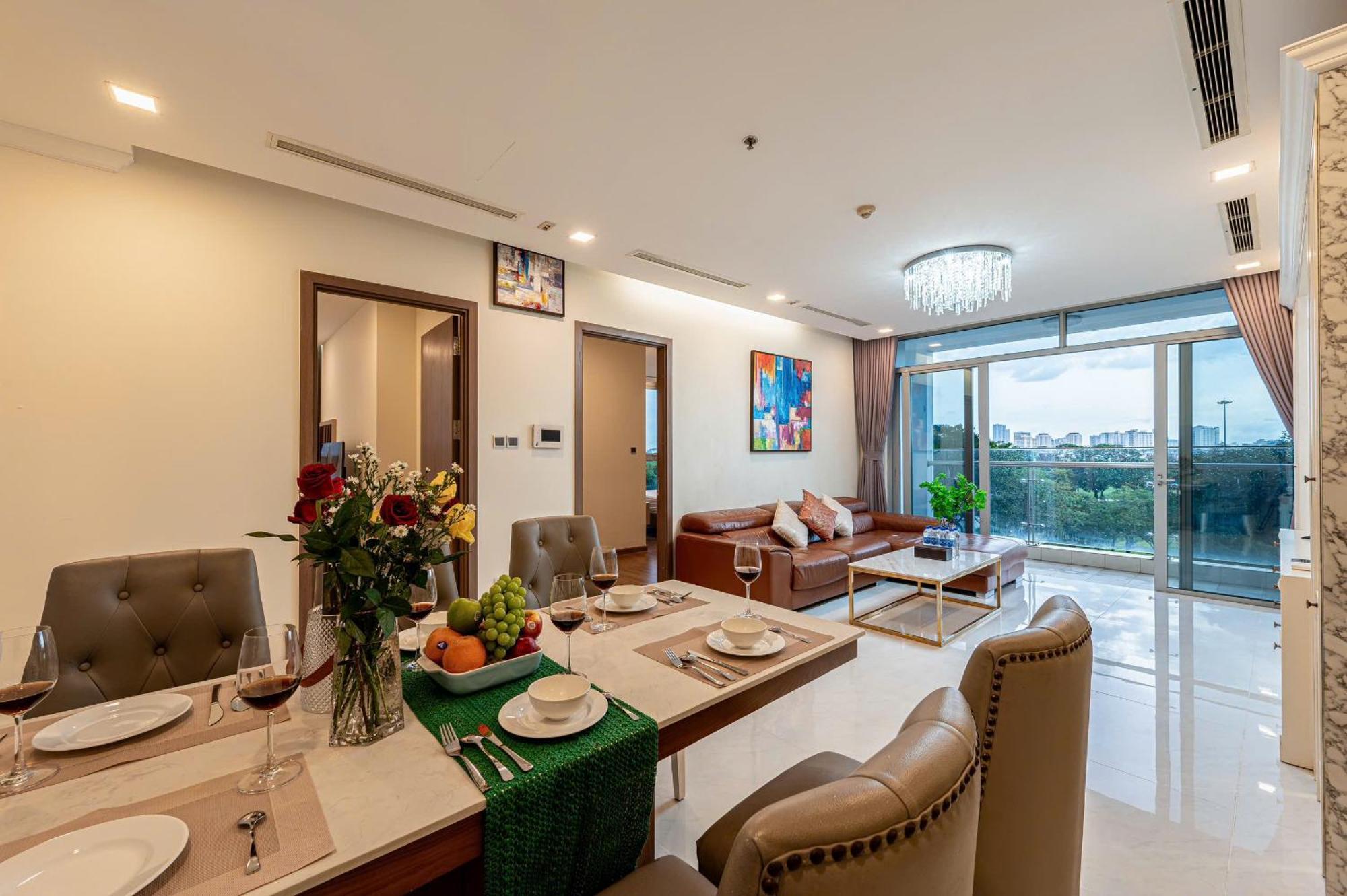 Luxury At Vinhomes Park Căn hộ