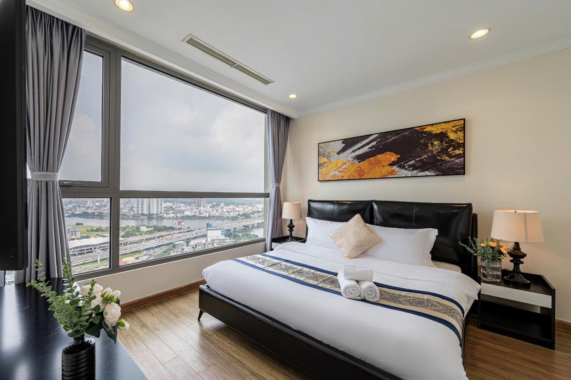 Căn hộ Luxury At Vinhomes Park